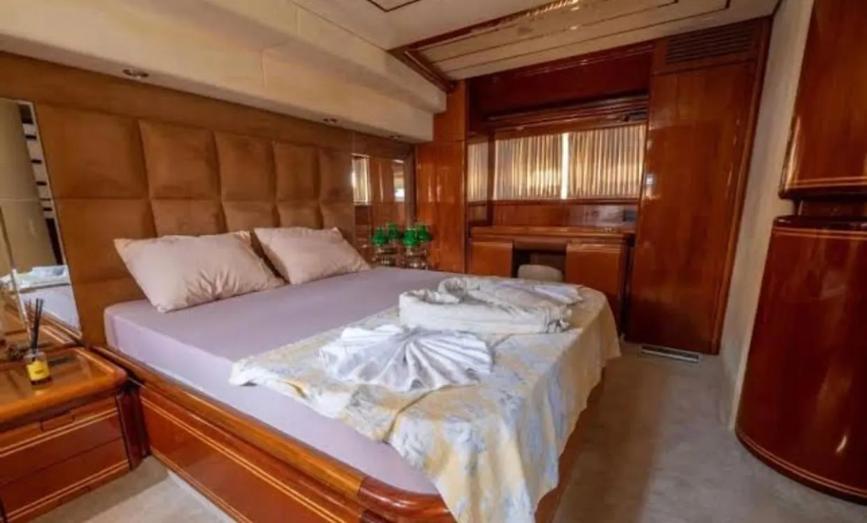 Botel Hans Beys Yatch Istanboel